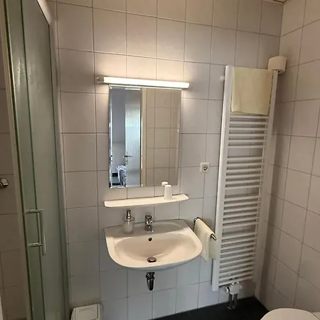 Gaestehaus Schnatterloch 3*